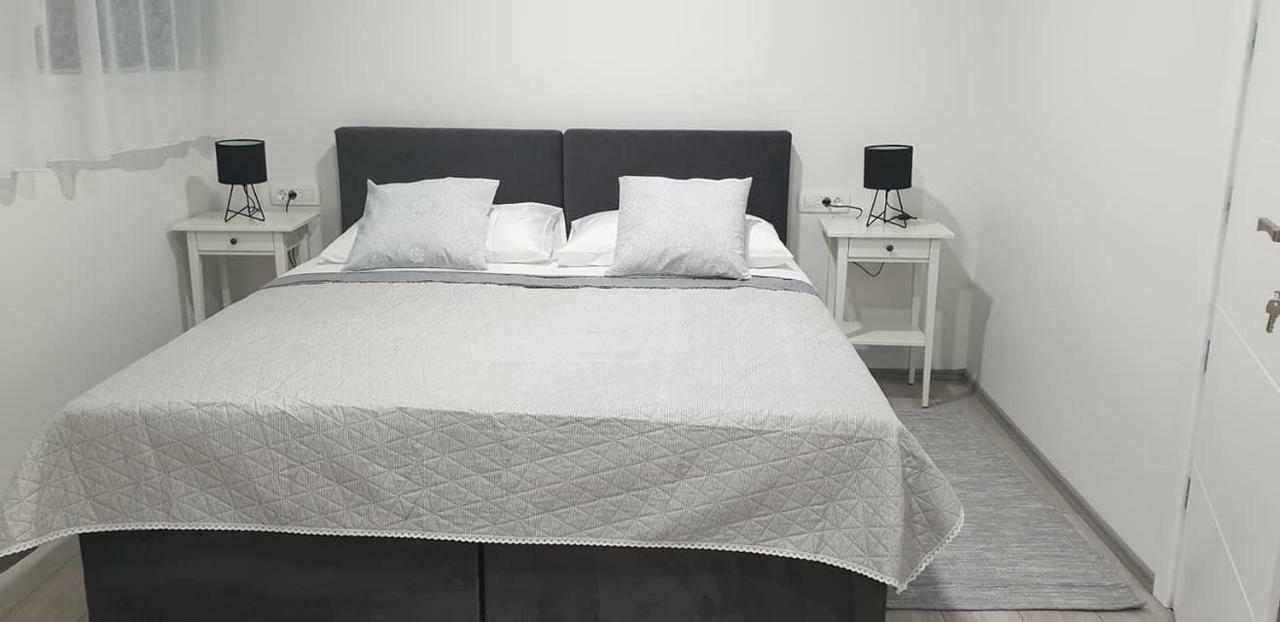 Apartmani I Sobe Laganini Nova Gradiska Zimmer foto